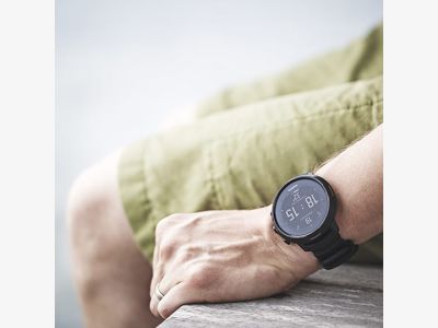 Suunto D5 ALL BLACK III.jpg