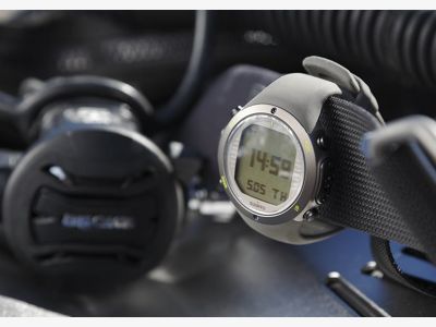 Suunto D6i NOVO STEALTH wUSB III.jpg