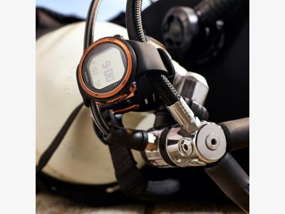 Suunto D4i NOVO COPPER, USB IV.jpg