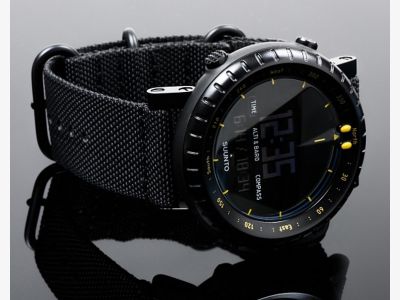 Suunto Core Black Yellow V.jpg