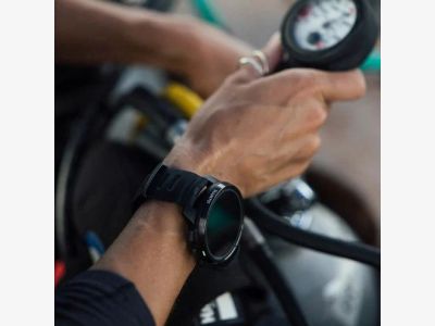 suunto ocean all black IV.jpg