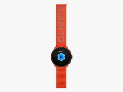 suunto_run-coral_orange-front_straight-coral_orange-breathe.png