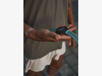 race 2 wave blue VI.jpg