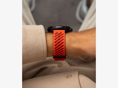Race 2 coral orange VI.jpg